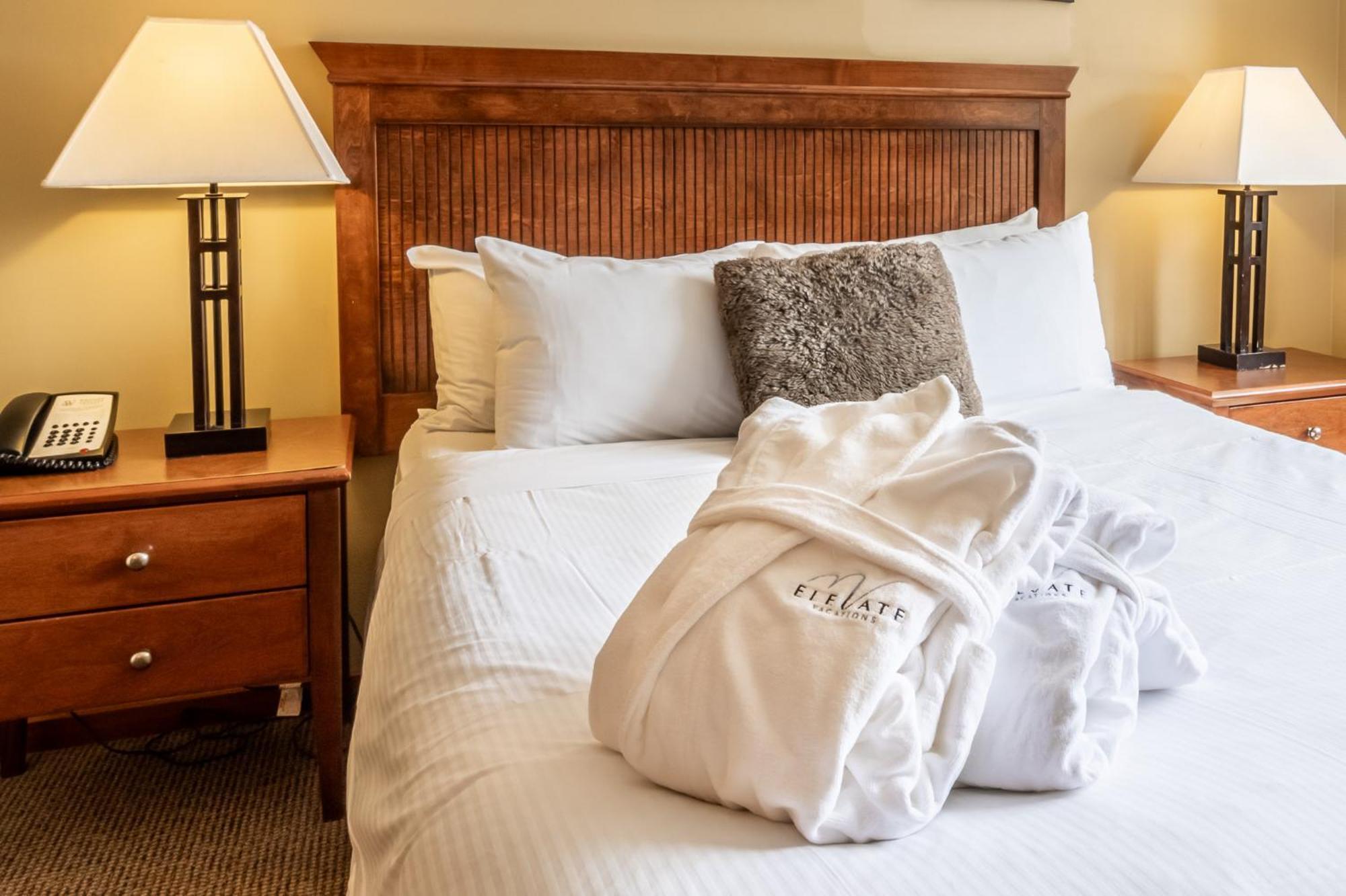 Cascade By Elevate Vacations Apartment Whistler Bagian luar foto