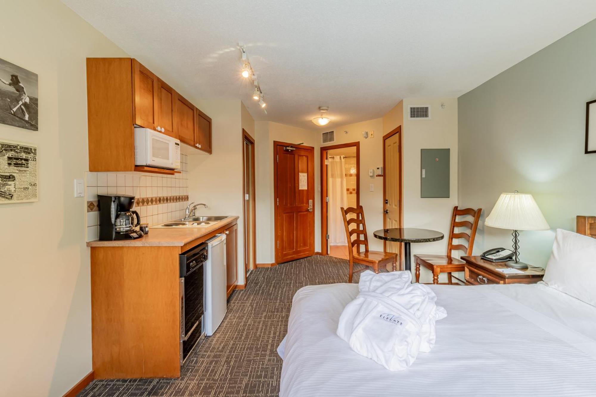 Cascade By Elevate Vacations Apartment Whistler Bagian luar foto